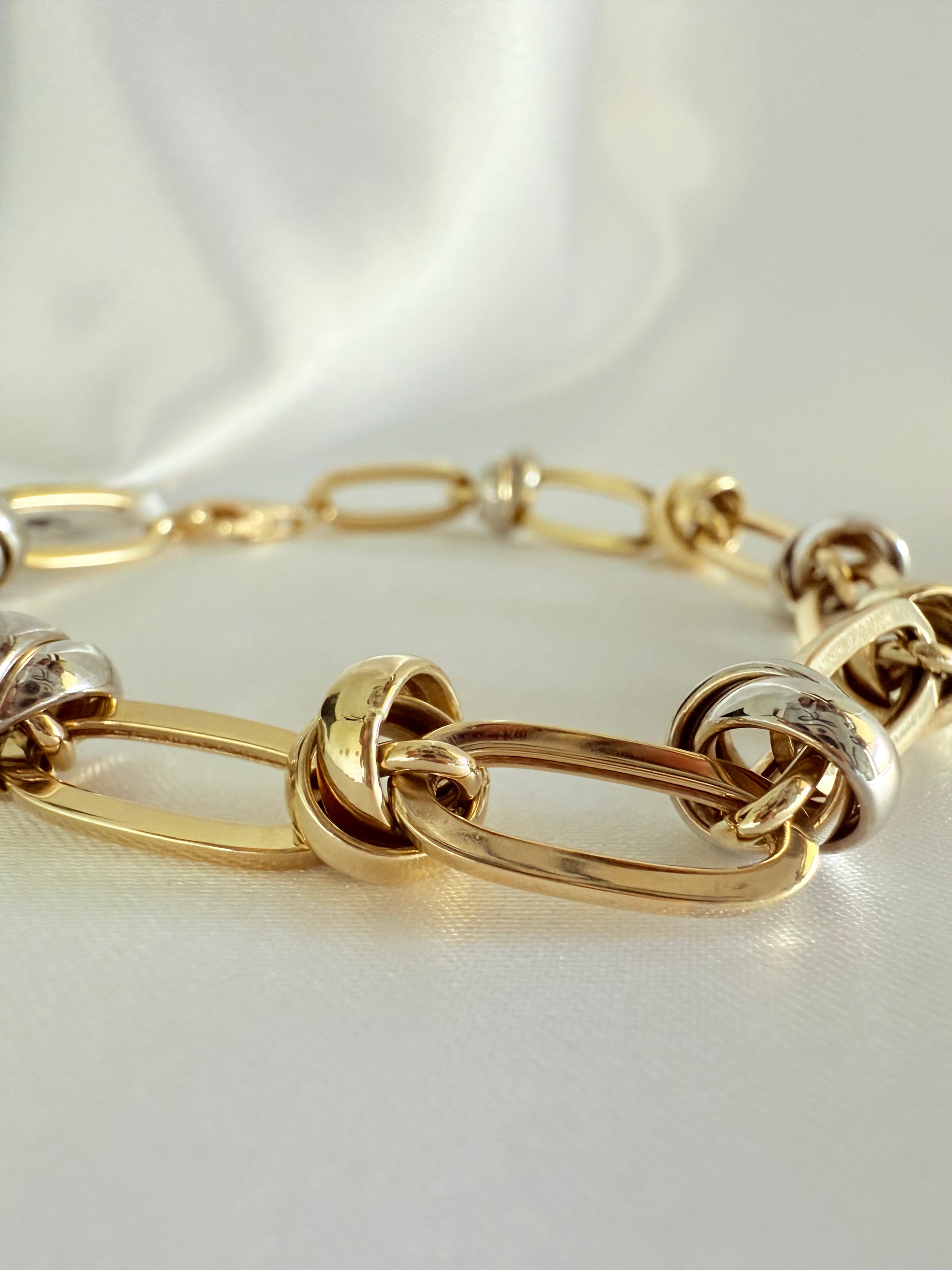 Marcia Bracelet 14k