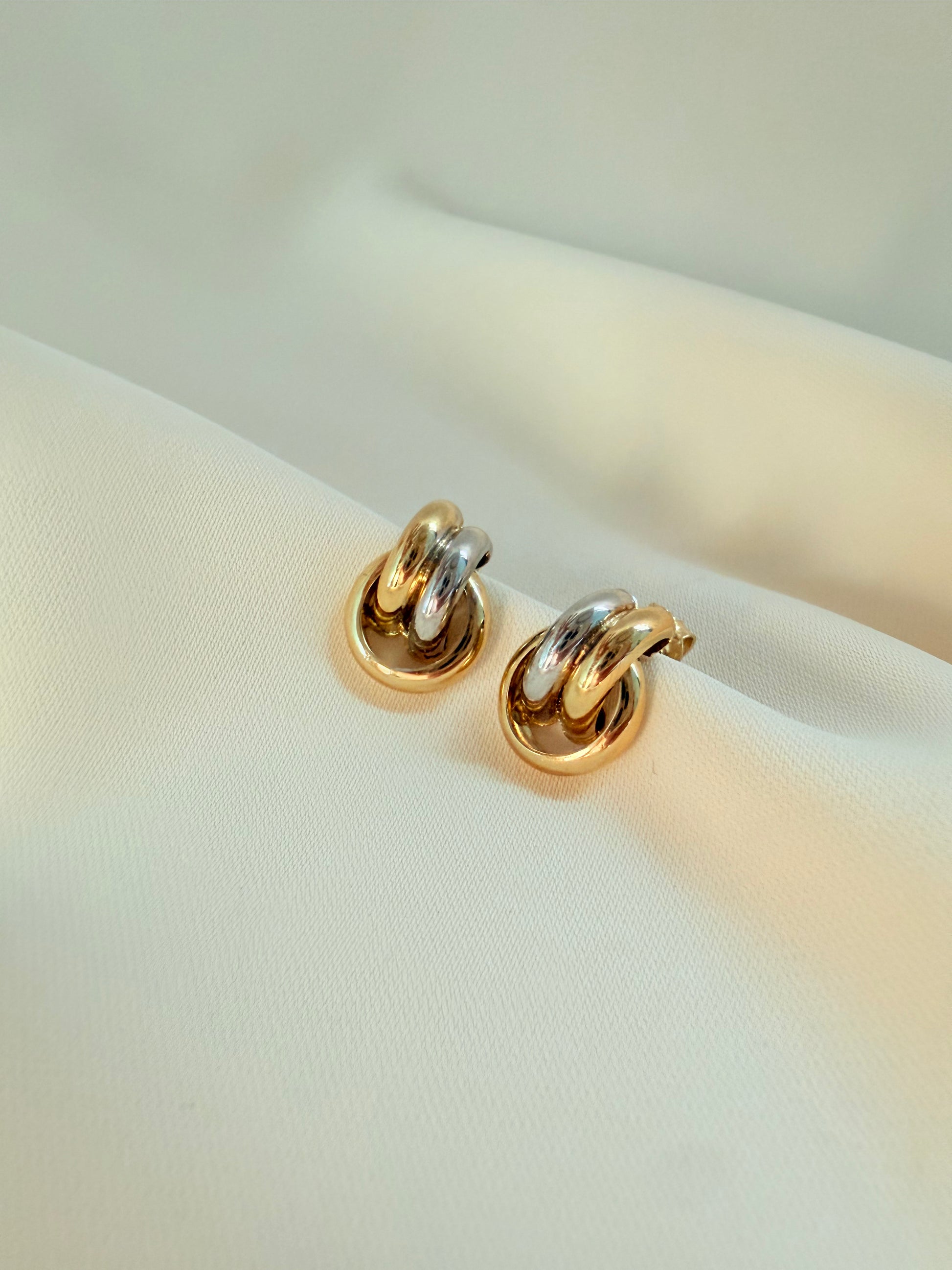 Zoe Small Earring 18k